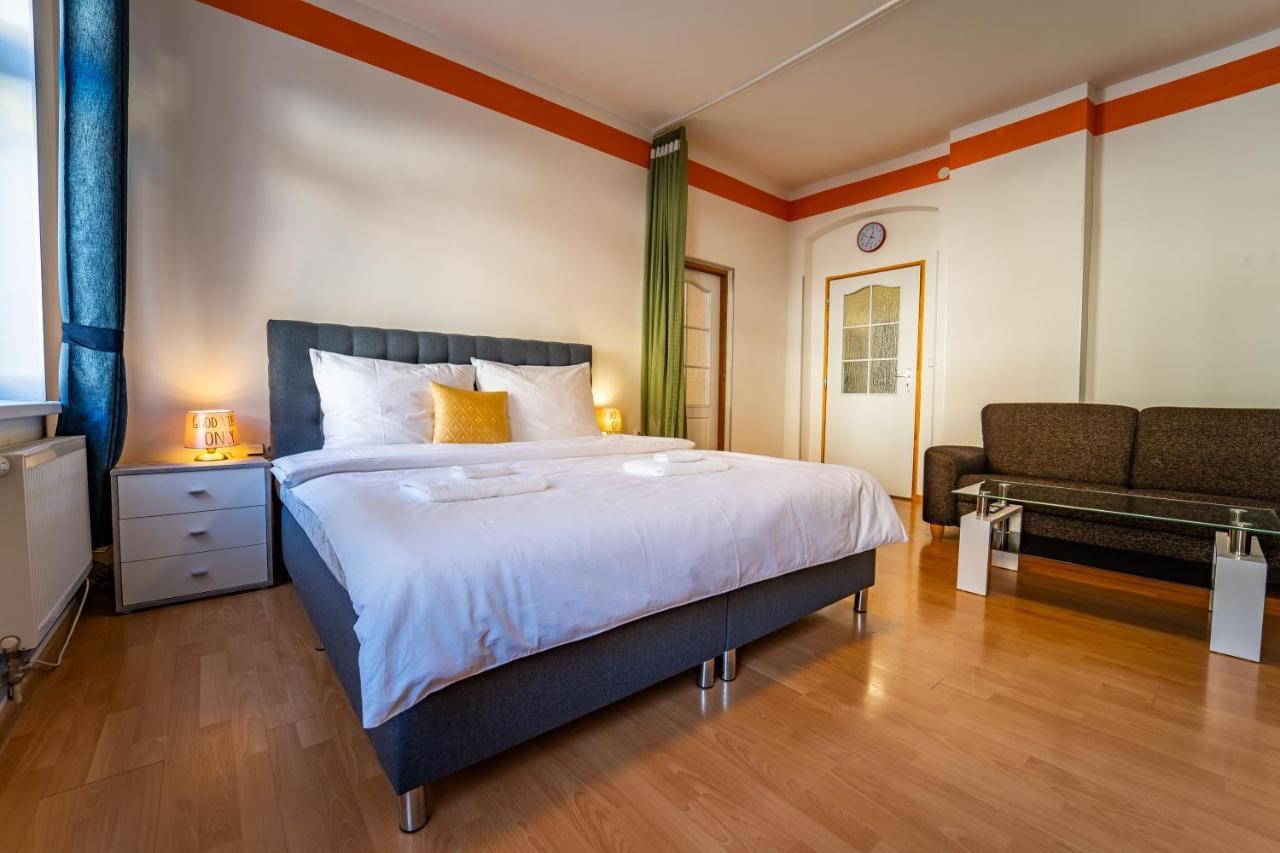 Lukas Apartments Яхимов Экстерьер фото