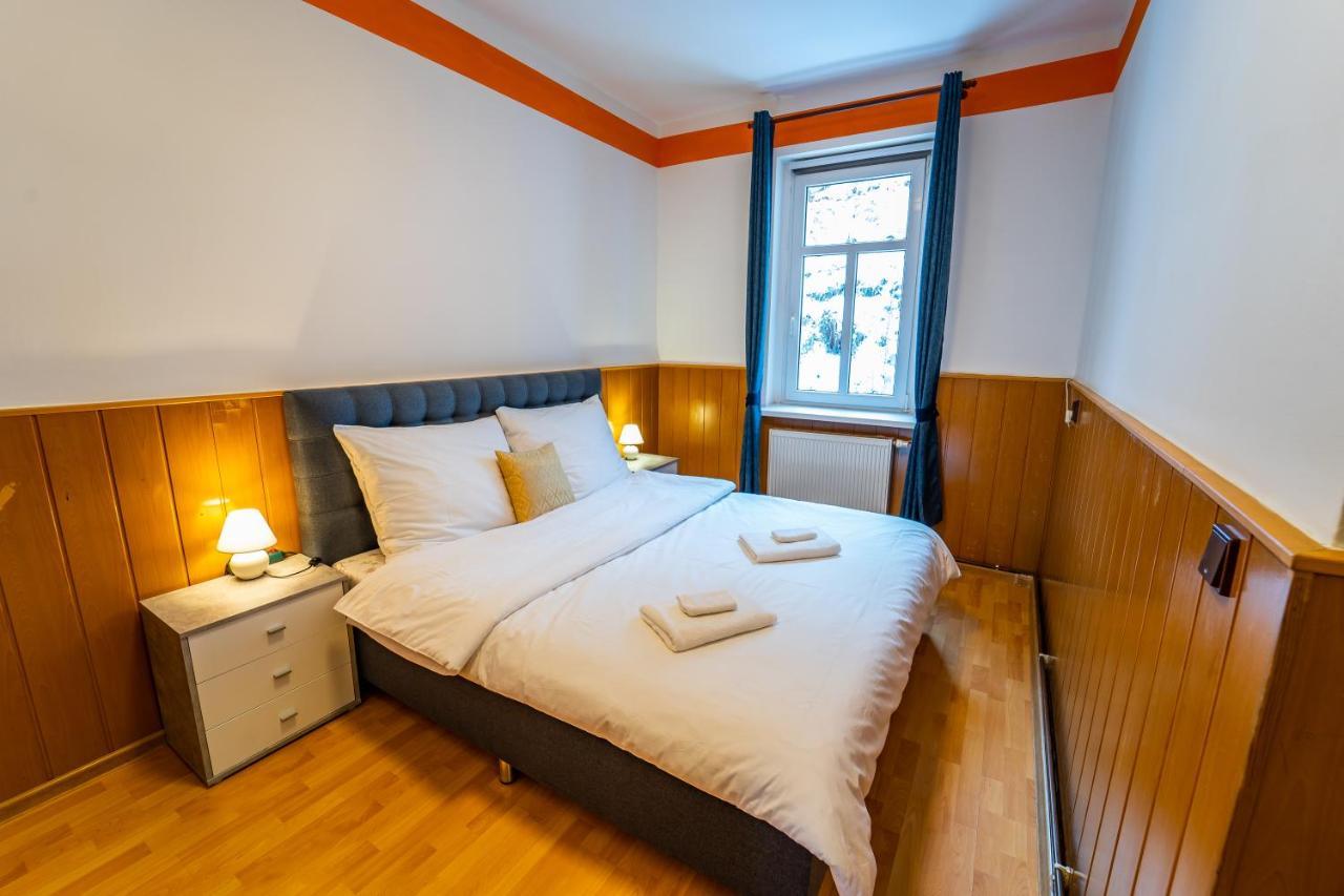 Lukas Apartments Яхимов Экстерьер фото