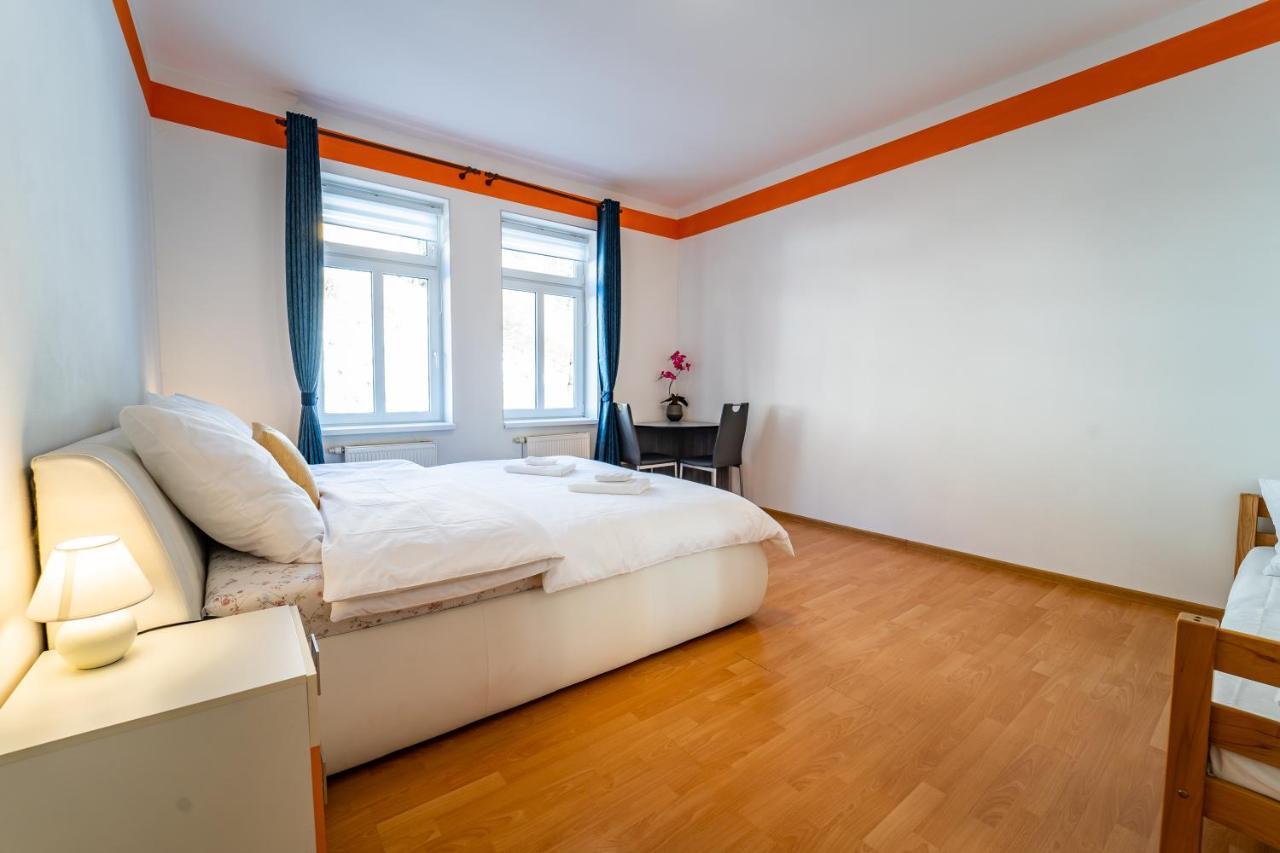Lukas Apartments Яхимов Экстерьер фото