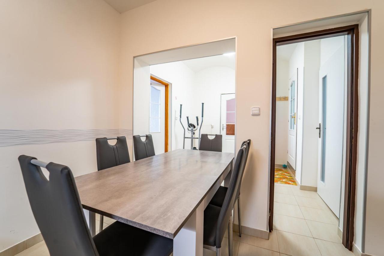 Lukas Apartments Яхимов Экстерьер фото