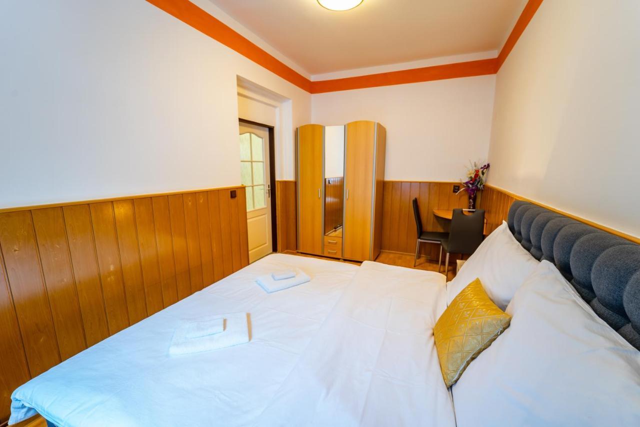 Lukas Apartments Яхимов Экстерьер фото